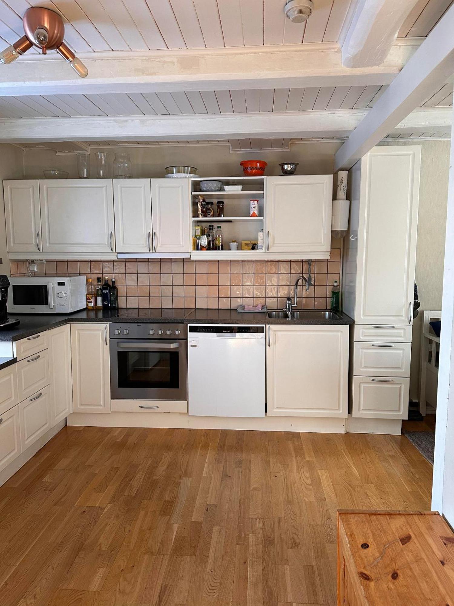 Tidligere Stall Omgjort Til Koselig Hjem I Sentrum Tromsø Buitenkant foto